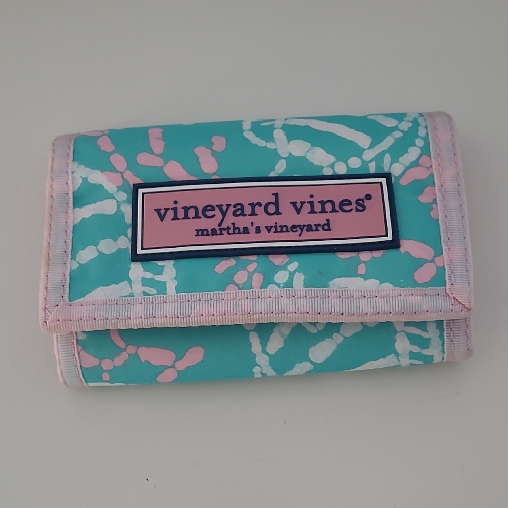 Vineyard Vines Tri Fold Wallet In Martha's Vineyard Print